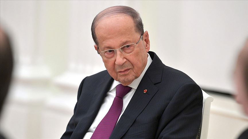 Macron Lübnan Cumhurbaşkanı Aun u yanından uzaklaştırdı #2