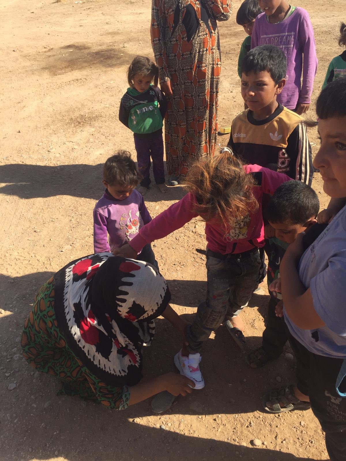 Mehmetçik'ten Suriyeli çocuklara bayram hediyesi #3