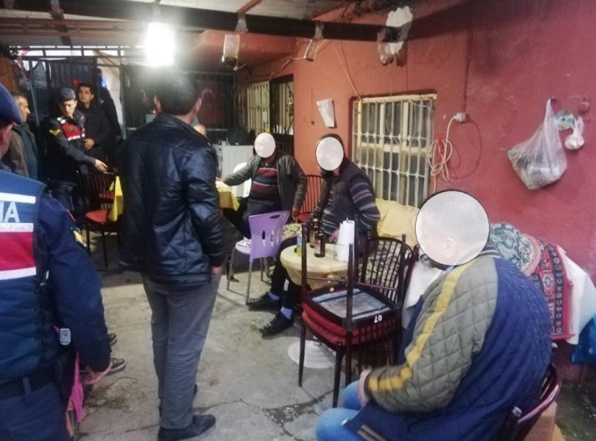 Mersin'de evi kahvehaneye dönüştürenlere 9 bin lira ceza