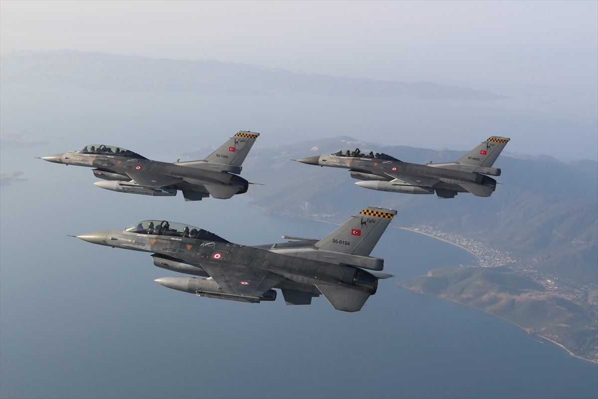 Milli Savunma Bakanı Hulusi Akar, yeni uçuş eğitim yılını uçuşla açtı #3