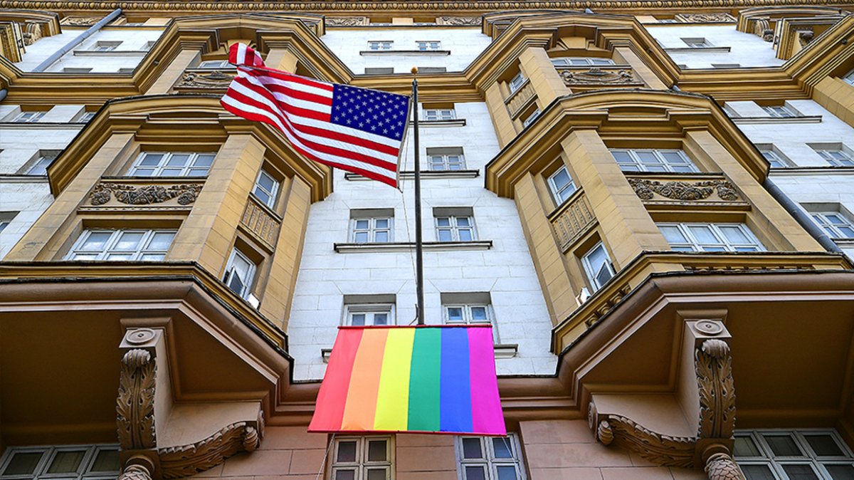 Putin'den ABD Büyükelçiliğine LGBT göndermesi #2