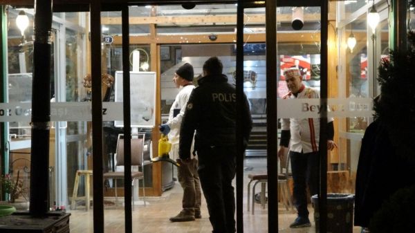 Restoran çalışanı dehşet saçtı: 1 ölü, 4 yaralı -1