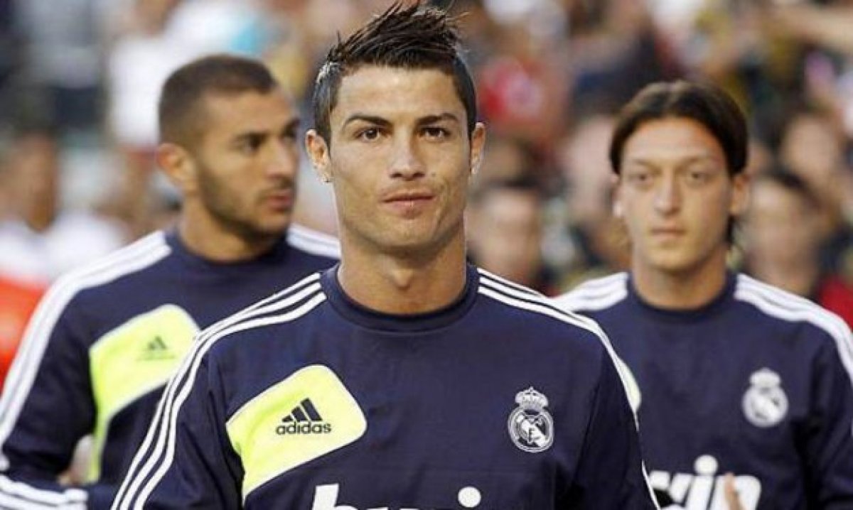 Ronaldo'nun yeni saç stili #3