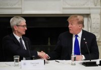 Çin ’e nispet: Trump, Apple fabrikasını gezecek