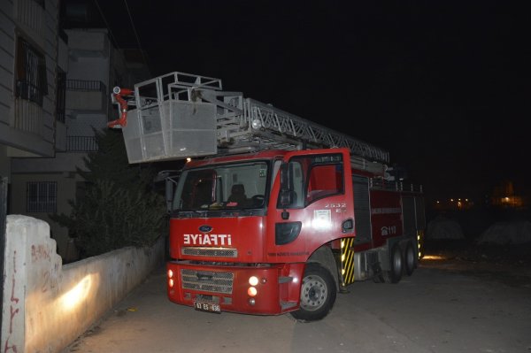 Şanlıurfa'da yangında 9 kişi dumandan etkilendi