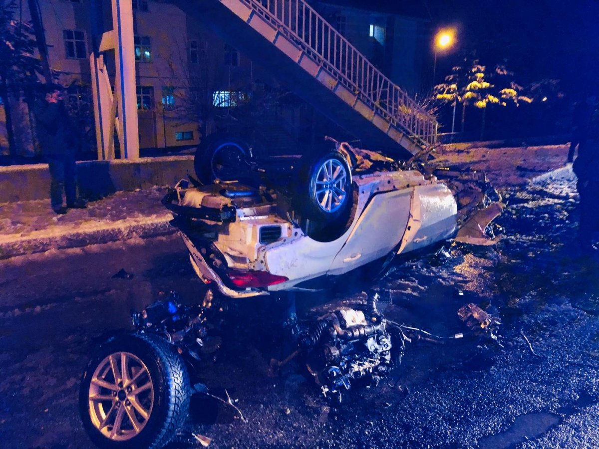 Tatvan'da trafik kazası: 4 yaralı