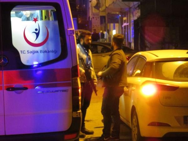 Ümraniye'de polisle çatışan 3 kişi yakalandı