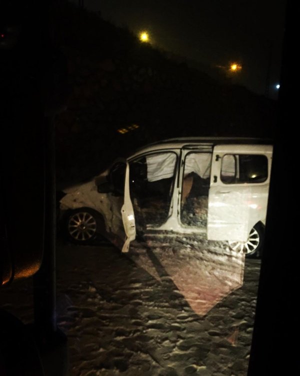 Van'da 2 araç çarpıştı: 5 yaralı