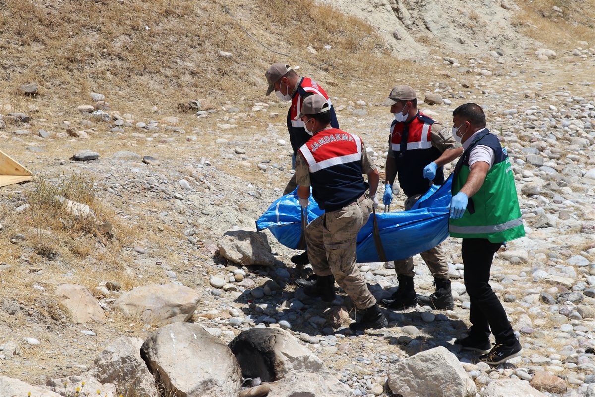 Van Gölü'nde 2 kişinin daha cesedi bulundu #4